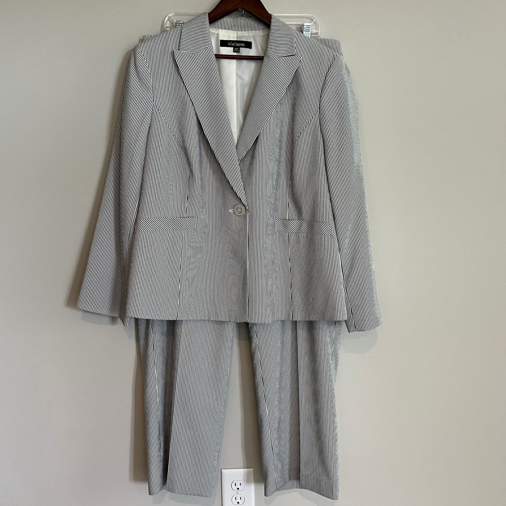 Le Suit Separates Women's 18W Seersucker Striped Pant Suit Blazer Set